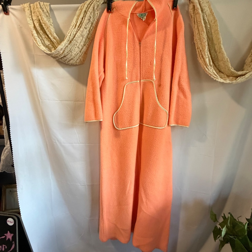Vintage Sears JR Bazaar Peach Orange Fleece Hooded Zip Front Robe Medium